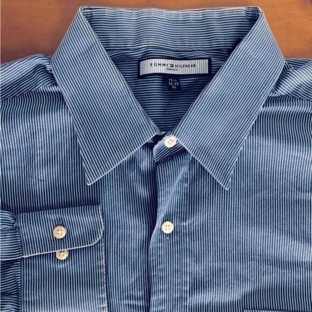 Tommy Hilfiger Ithaca Mens XL 17 1/2 32-33 Blue White Stripped 100% Cotton Shirt